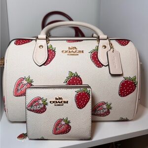 Coach strawberry Rowan